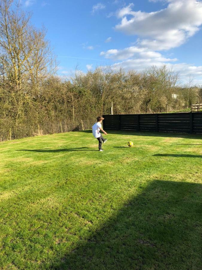 Willow Court Farm Studio East & Petting Farm, 8 Mins To Legoland & Windsor, 15 Mins To Lapland Uk Esterno foto